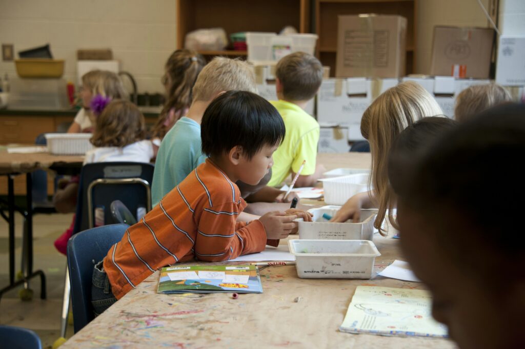 Kinder mit ADHS bei den Hausaufgaben unterstützen